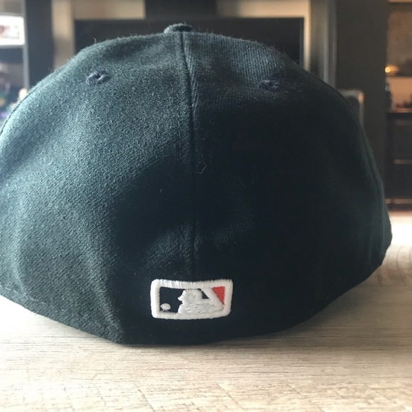 Miami Marlins fitted hat - Picture 3 of 7